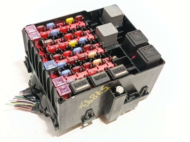 Recambio de caja reles / fusibles para ford transit courier b460 furgón/monospace 1.5 tdci referencia OEM IAM JT7614A005NNCV