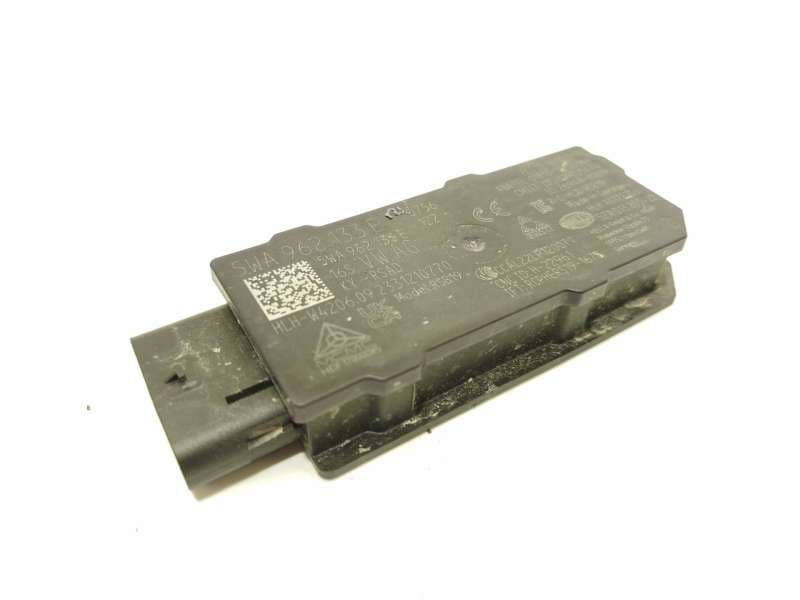 Recambio de antena para cupra eboost born referencia OEM IAM 5WA962133E