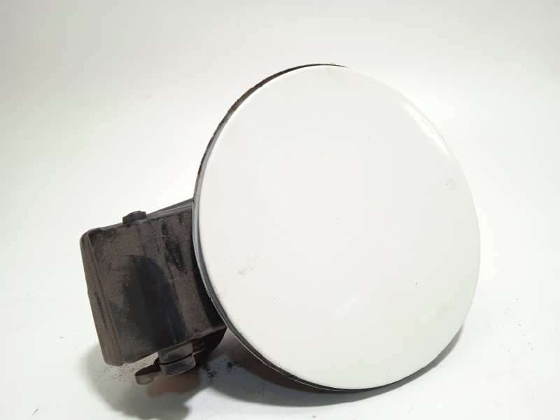 Recambio de tapa exterior combustible para volvo v40 cross country 2.0 diesel cat referencia OEM IAM 31278862 31440253 - Blanco