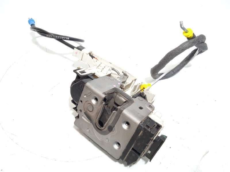 Recambio de cerradura puerta delantera derecha para volkswagen crafter combi (2e) combi 30 referencia OEM IAM A9067201735