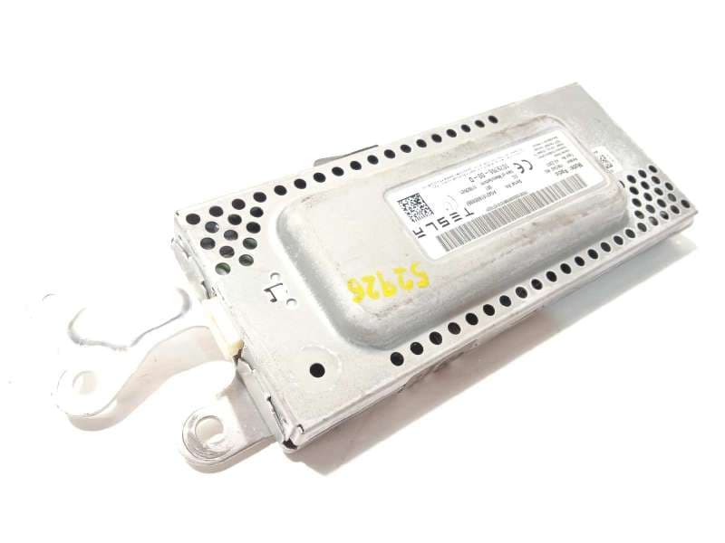 Recambio de modulo electronico para tesla model 3 referencia OEM IAM 107975500D - Blanco
