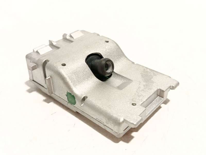 Recambio de modulo electronico para mazda 3 sedán (bm_, bn_) 2.0 referencia OEM IAM B61L67XCXM