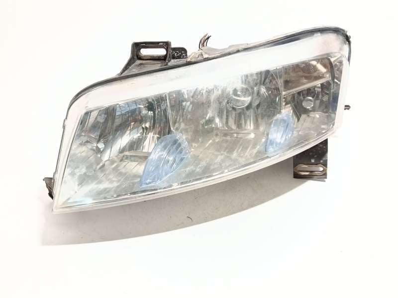 Recambio de faro izquierdo para fiat stilo (192_) 1.9 jtd (192_xe1a) referencia OEM IAM