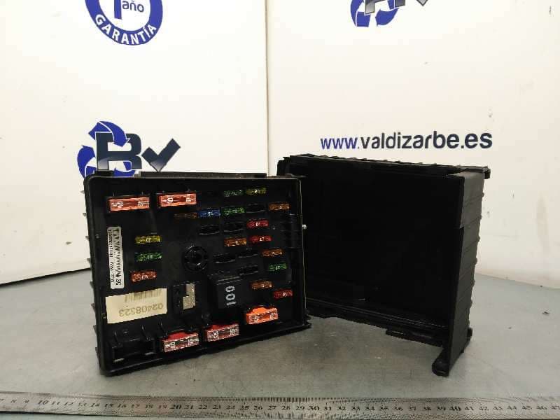 Recambio de caja reles / fusibles para volkswagen passat lim. (362) advance bluemotion referencia OEM IAM 3C0937629C 3C0925091 - Negro
