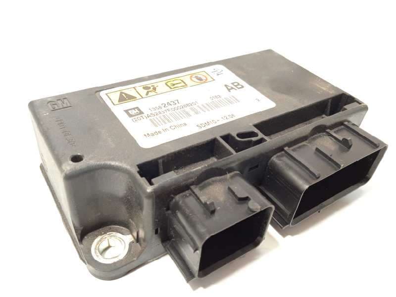 Recambio de centralita airbag para chevrolet cruze hatchback ltz referencia OEM IAM 13582437 - Negro