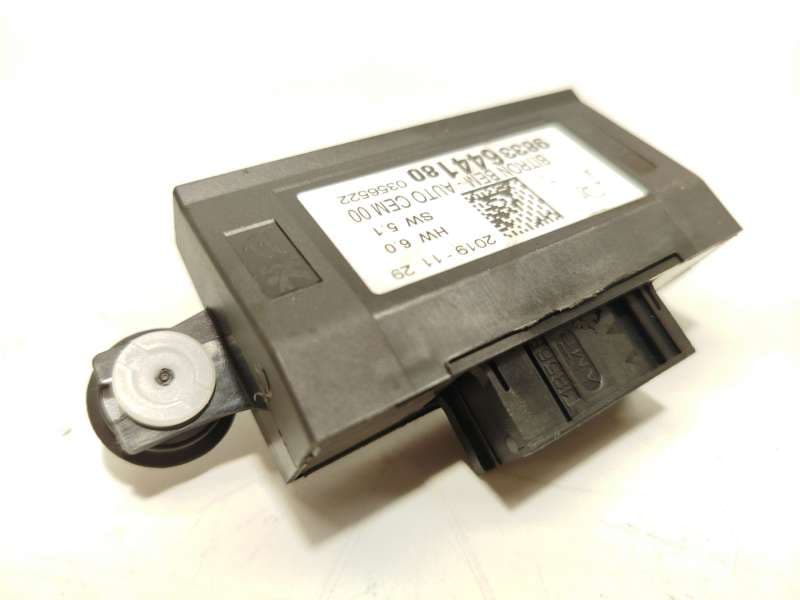 Recambio de modulo electronico para opel grandland / grandland x (a18, p1uo) 1.2 (75) referencia OEM IAM 9833644180 - Blanco
