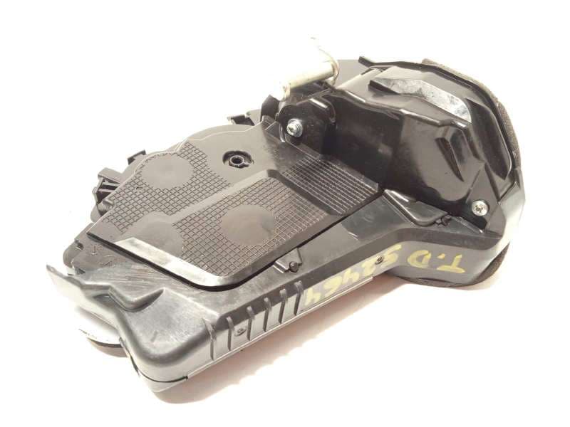 Recambio de cerradura puerta trasera derecha para toyota yaris (ksp211 1.5 referencia OEM IAM 69050K0040 - Blanco