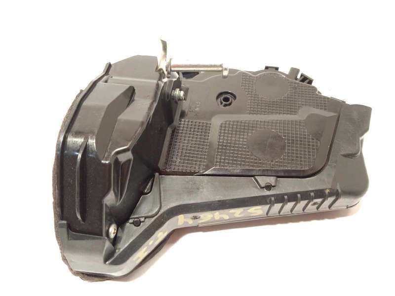 Recambio de cerradura puerta trasera izquierda para toyota yaris (ksp211 1.5 referencia OEM IAM 69060K0040 - Blanco