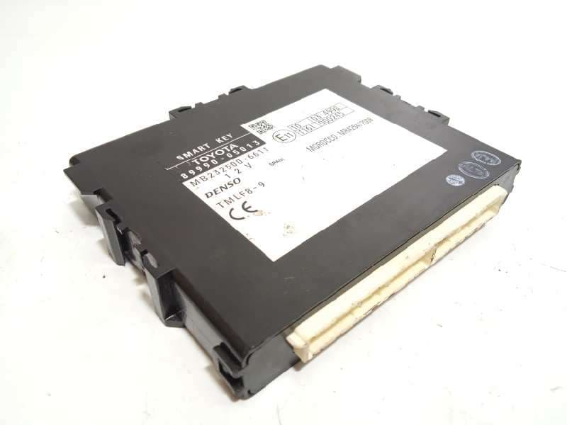 Recambio de modulo electronico para toyota avensis (t27) executive referencia OEM IAM 8999005013 2325006611 - Gris