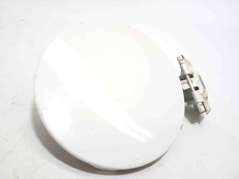 Recambio de tapa exterior combustible para mazda 3 lim. () 2.2 turbodiesel cat referencia OEM IAM B45C42410 - Blanco