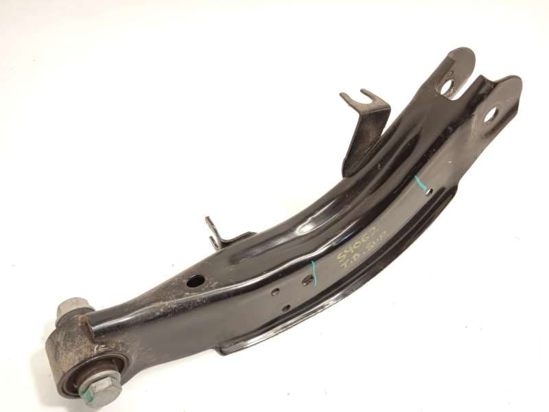 Recambio de brazo suspension superior trasero derecho para mg hs (as23) 1.5 t (sas23) referencia OEM IAM 10561965 - Blanco