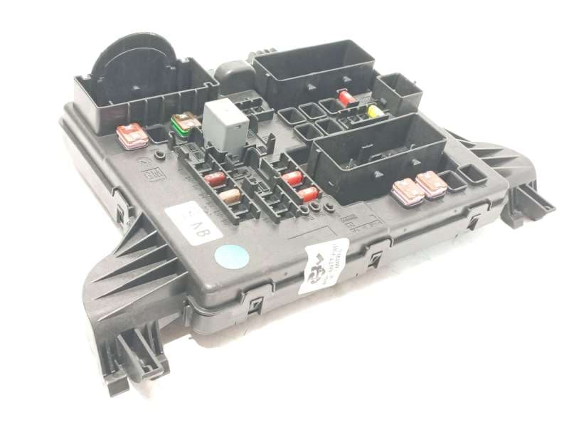 Recambio de caja reles / fusibles para opel insignia a sports tourer (g09) 2.0 cdti (35) referencia OEM IAM 13277318 - Plata