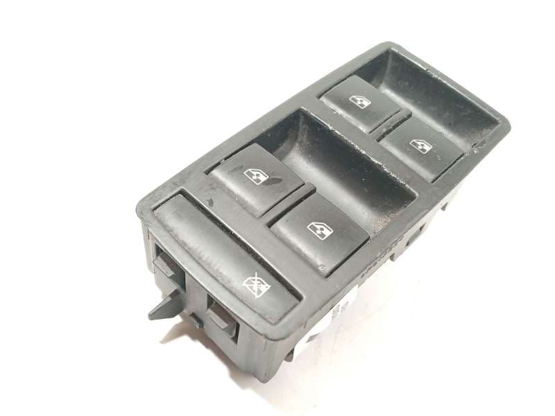 Recambio de mando elevalunas delantero izquierdo para opel insignia a sports tourer (g09) 2.0 cdti (35) referencia OEM IAM 13305 - Plata