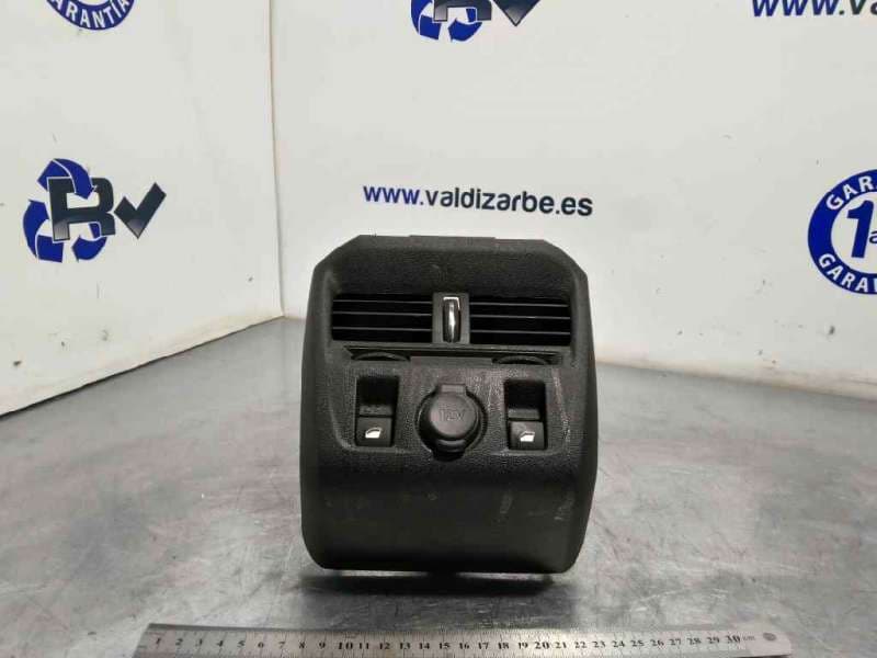 Recambio de aireador para citroën ds5 2.0 bluehdi 150 referencia OEM IAM 9670771377 - Blanco
