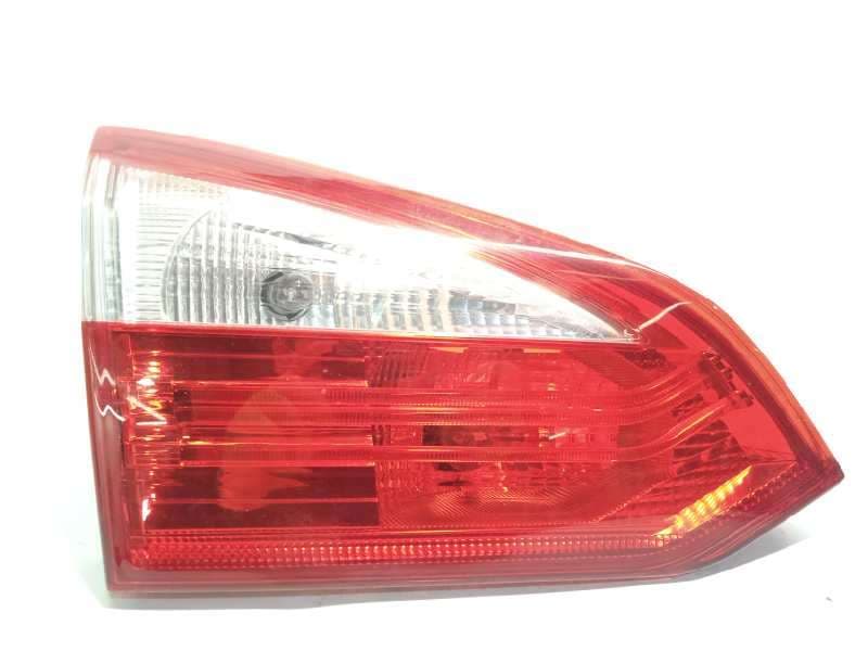 Recambio de piloto trasero izquierdo interior para ford focus turn. (cb8) trend referencia OEM IAM BM5113A603DB 1775999 - Blanco
