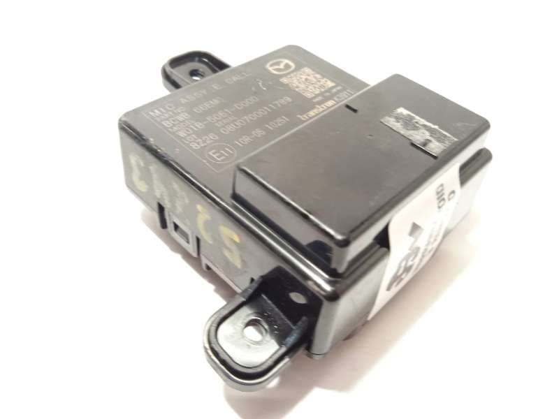 Recambio de modulo electronico para mazda 3 berlina (bp) referencia OEM IAM BCWB66EM0 W01B5051D000 - Rojo