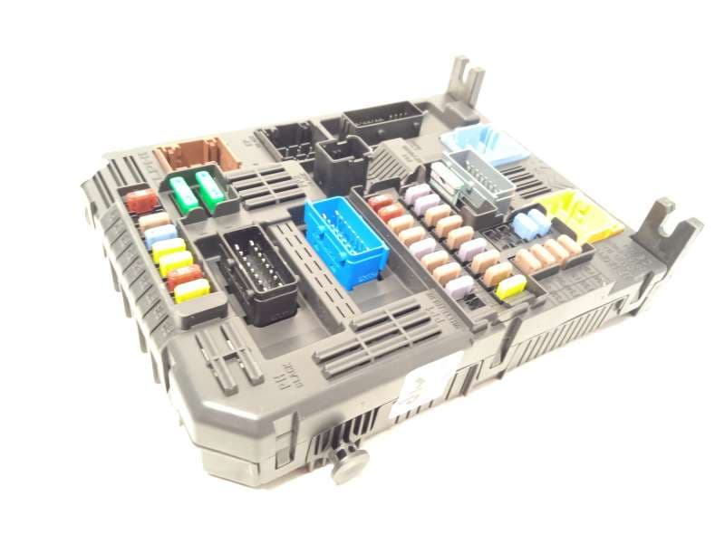 Recambio de caja reles / fusibles para citroën spacetourer autobús (v_) 1.6 bluehdi 115 referencia OEM IAM 9819851280 1618840880 - Rojo