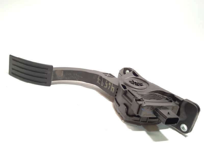 Recambio de potenciometro pedal para volvo v40 cross country 2.0 diesel cat referencia OEM IAM 31280597 - Blanco