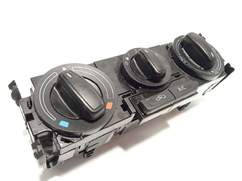 Recambio de mando calefaccion / aire acondicionado para skoda spaceback (5h) 1.6 tdi dpf referencia OEM IAM 5JA820045B 5JA82004 - Blanco