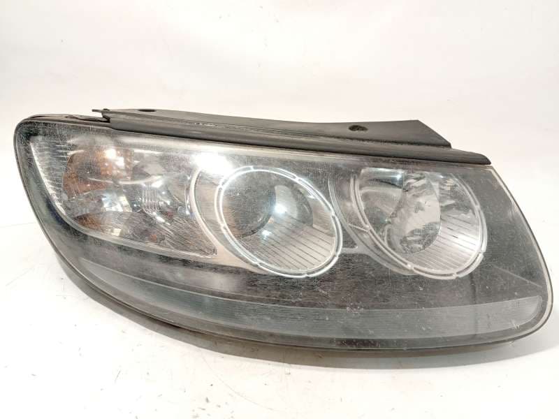 Recambio de faro derecho para hyundai santa fé ii (cm) 2.2 crdi gls referencia OEM IAM 921022B020 - Negro