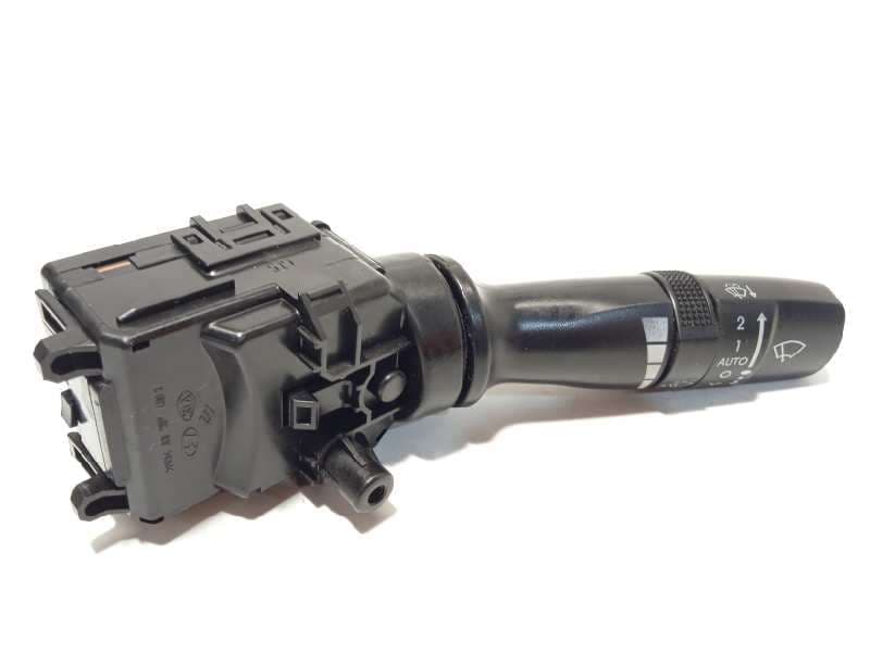 Recambio de mando limpia para hyundai i40 style blue referencia OEM IAM 934202Y610 - Blanco