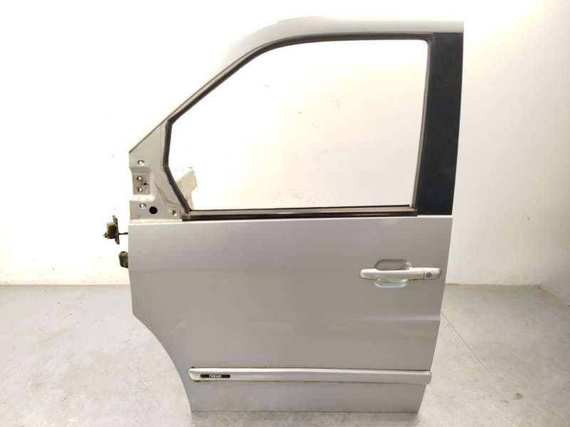 Recambio de puerta delantera izquierda para mercedes-benz clase v furgoneta (638/2) v 220 (638294) referencia OEM IAM A638720100 - Plata