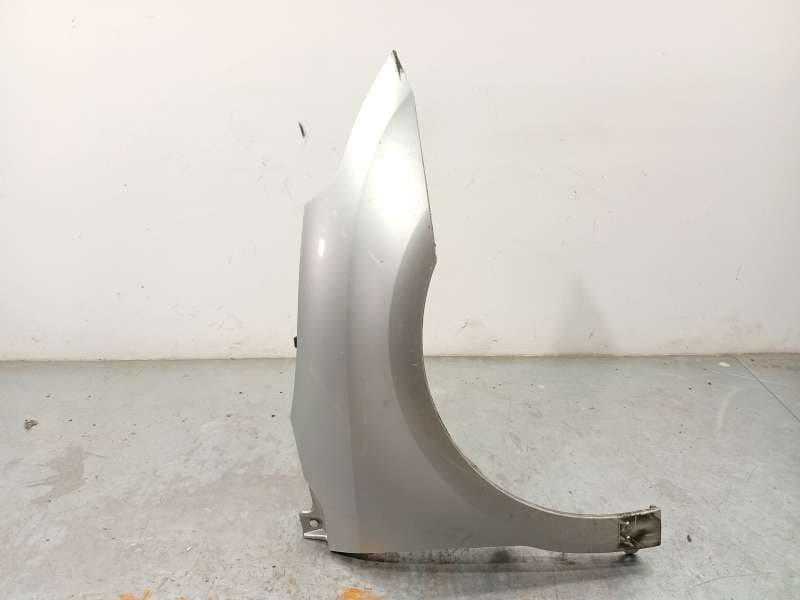 Recambio de aleta delantera derecha para citroën c4 i sedán 1.6 hdi referencia OEM IAM 7841S2 - Plata