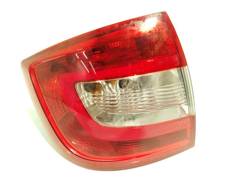Recambio de piloto trasero izquierdo para skoda rapid (nh3, nk3, nk6) 1.4 tdi referencia OEM IAM 5JH945111