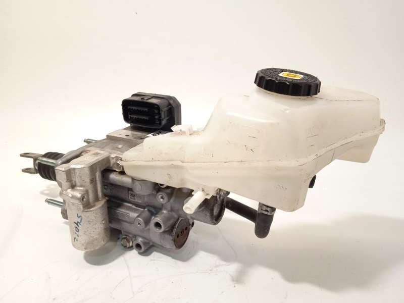 Recambio de bomba freno para lexus ux (_aa1_, _ah1_, _ma1_) 300e (kma10) referencia OEM IAM 4721076160 4727047040