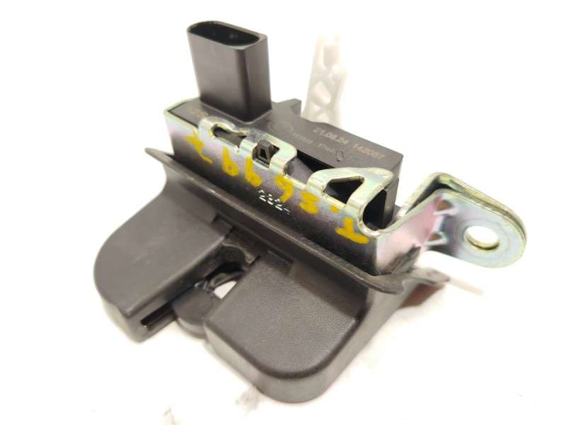 Recambio de cerradura maletero / porton para volkswagen taigo (cs1) 1.5 tsi referencia OEM IAM 2G6827505B - Blanco