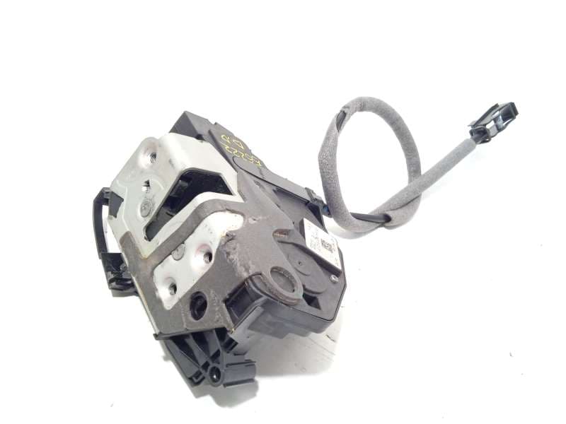 Recambio de cerradura puerta delantera derecha para ford focus iii sedán 1.0 ecoboost referencia OEM IAM BM5AA261812BF 2066073 - Rojo