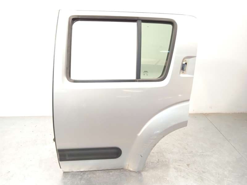 Recambio de puerta trasera izquierda para nissan pathfinder iii (r51) 2.5 dci 4wd referencia OEM IAM 82101EB330 - Gris