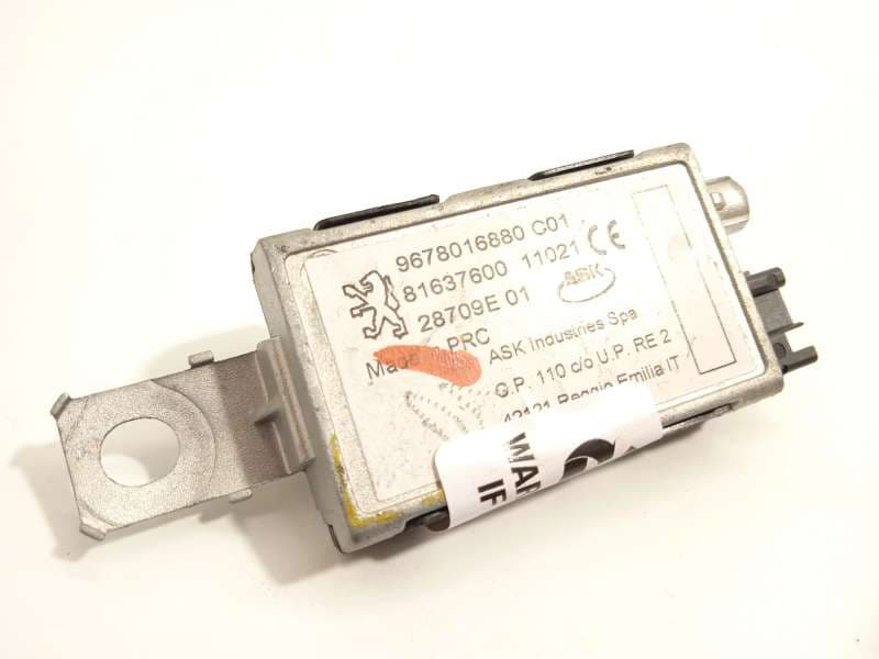 Recambio de antena para peugeot 2008 ii (ud_, us_, uy_, uj_, ur_, uc_) 1.5 bluehdi 110 (udyhsk) referencia OEM IAM 9678016880 - Gris