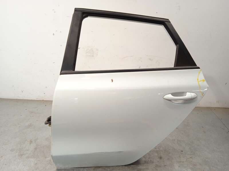 Recambio de puerta trasera izquierda para kia cee'd sportswagon (jd) 1.6 crdi 110 referencia OEM IAM 77003A2200 - Blanco