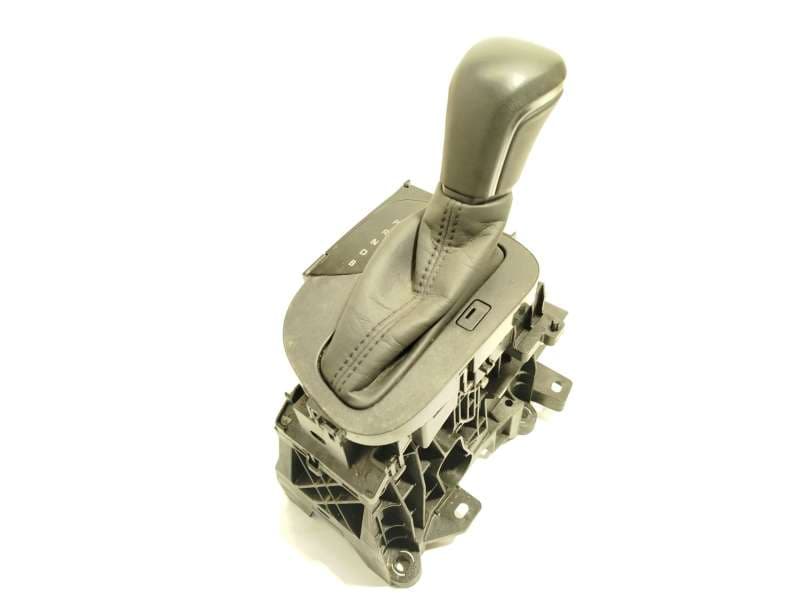 Recambio de palanca cambio para toyota yaris cross (mxp_) 1.5 (mxpb10) referencia OEM IAM 33560F4050 - Blanco