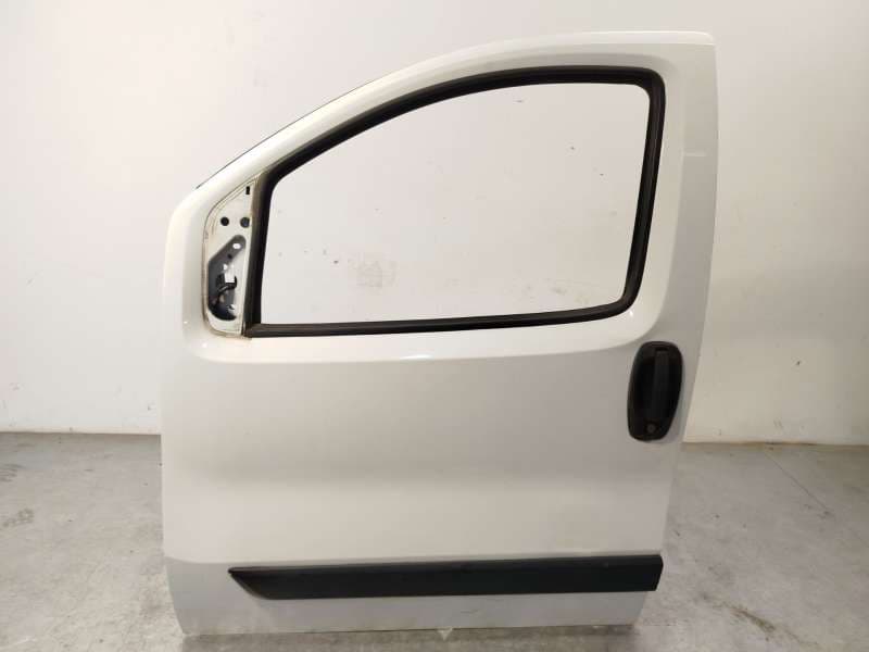 Recambio de puerta delantera izquierda para citroën nemo furgoneta/monovolumen (aa_) 1.3 hdi 75 referencia OEM IAM 1637832480 - Blanco