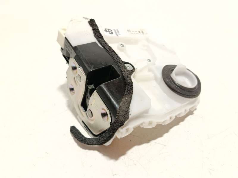 Recambio de cerradura puerta delantera derecha para mazda mazda 3 sedan 2.5 e-skyactiv-g referencia OEM IAM BCJH BDMC58310C