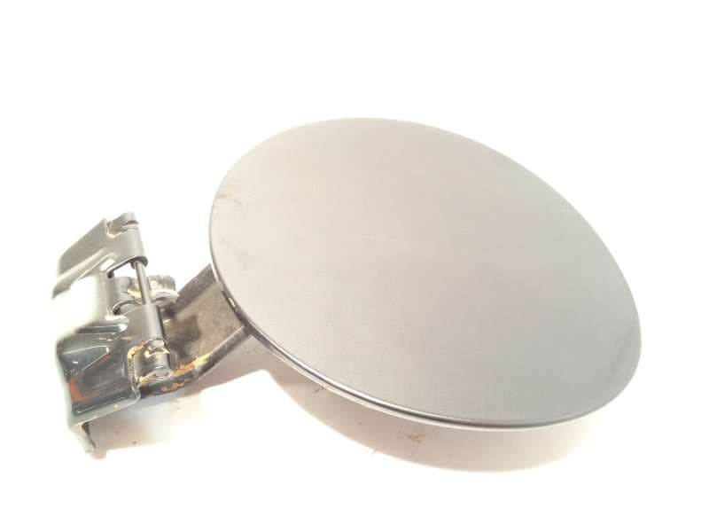 Recambio de tapa exterior combustible para mazda cx-3 (dk) 2.0 skyactiv-g referencia OEM IAM D10E42410 - Gris