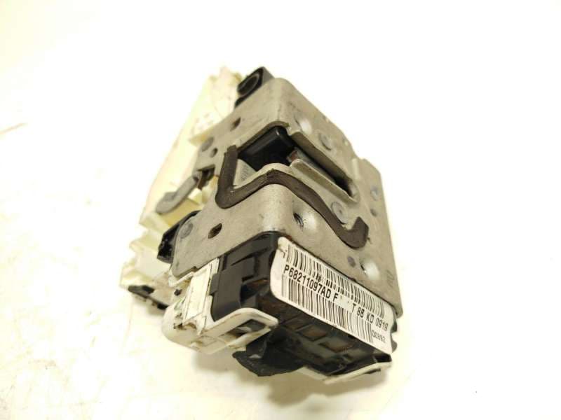 Recambio de cerradura puerta delantera izquierda para jeep compass (mp, m6, mv, m7) 1.4 multiair referencia OEM IAM 68211097AD
