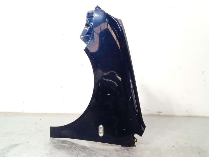 Recambio de aleta delantera izquierda para volkswagen polo iv sedán (9a4, 9a2, 9n2, 9a6) 1.4 tdi referencia OEM IAM 6Q0821105D - Azul