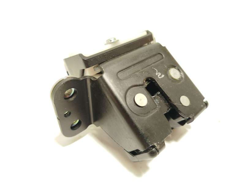 Recambio de cerradura maletero / porton para mazda 3 hatchback (bp) skyactiv-x m hybrid referencia OEM IAM BDMT62310