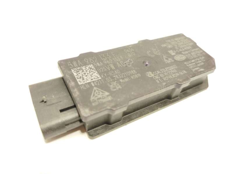Recambio de antena para cupra leon (kl1, ku1, kug) 1.5 etsi referencia OEM IAM 5WA962133F - Negro
