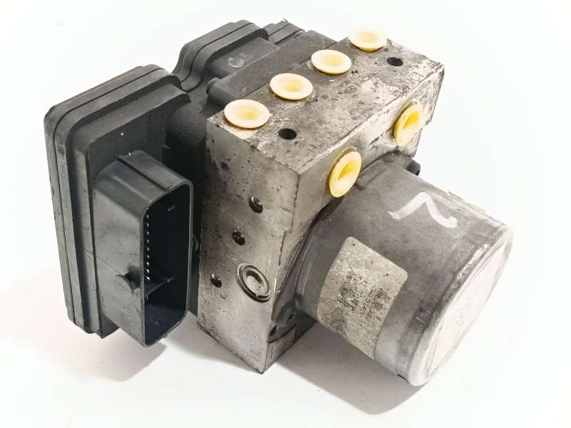 Recambio de abs para kia cee'd (jd) 1.6 crdi 128 referencia OEM IAM 58920A2210 6158945200 A258920500