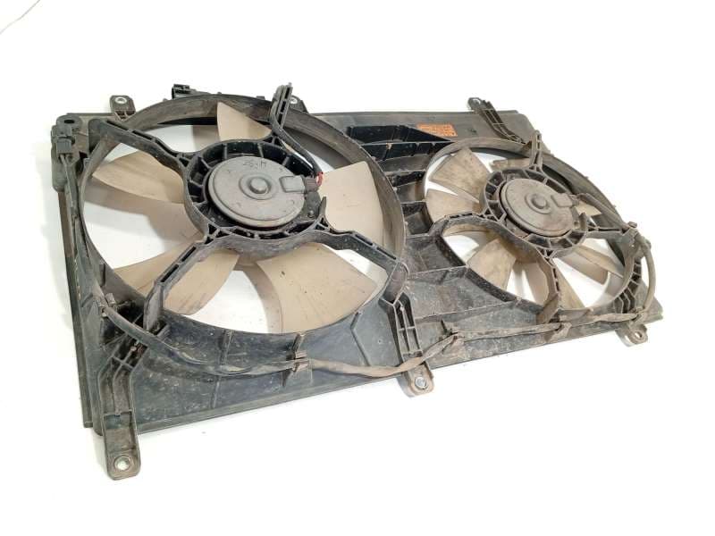 Recambio de electroventilador para mitsubishi grandis (na_w) 2.0 di-d (na8w) referencia OEM IAM 1355A033 1355A034 1355A036 - Plata