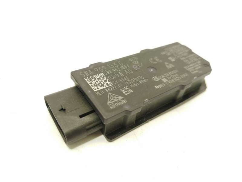 Recambio de modulo electronico para audi a3 sportback (8ya, 8yf) 35 tdi referencia OEM IAM 5WA962133G 5WA962133E - Gris