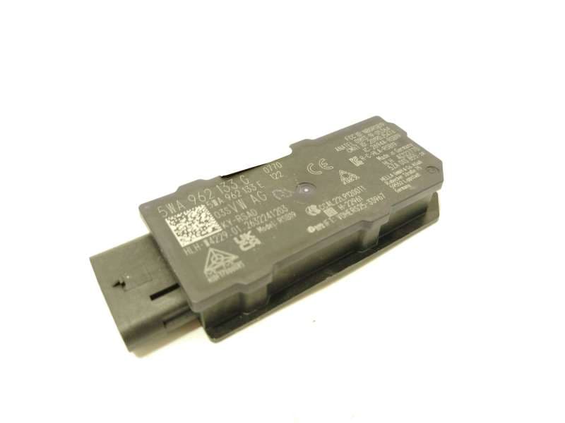 Recambio de modulo electronico para audi a3 sportback (8ya, 8yf) 35 tdi referencia OEM IAM 5WA962133G 5WA962133E - Gris