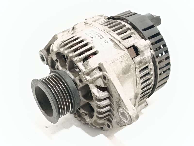 Recambio de alternador para renault master ii furgoneta (fd) 2.8 dti referencia OEM IAM 7700300407 - Blanco