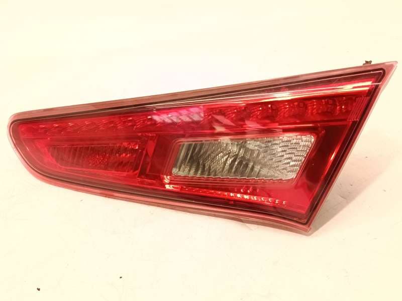 Recambio de piloto trasero derecho interior para alfa romeo giulietta (940_) 1.4 tb (940fxb1a, 940fxb11) referencia OEM IAM 5051 - Rojo