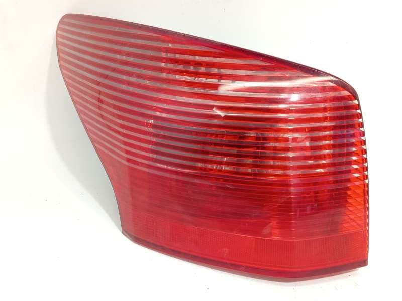 Recambio de piloto trasero izquierdo para peugeot 407 sw (6e_, 6d_) 2.0 hdi 135 referencia OEM IAM 6350T3 - Negro